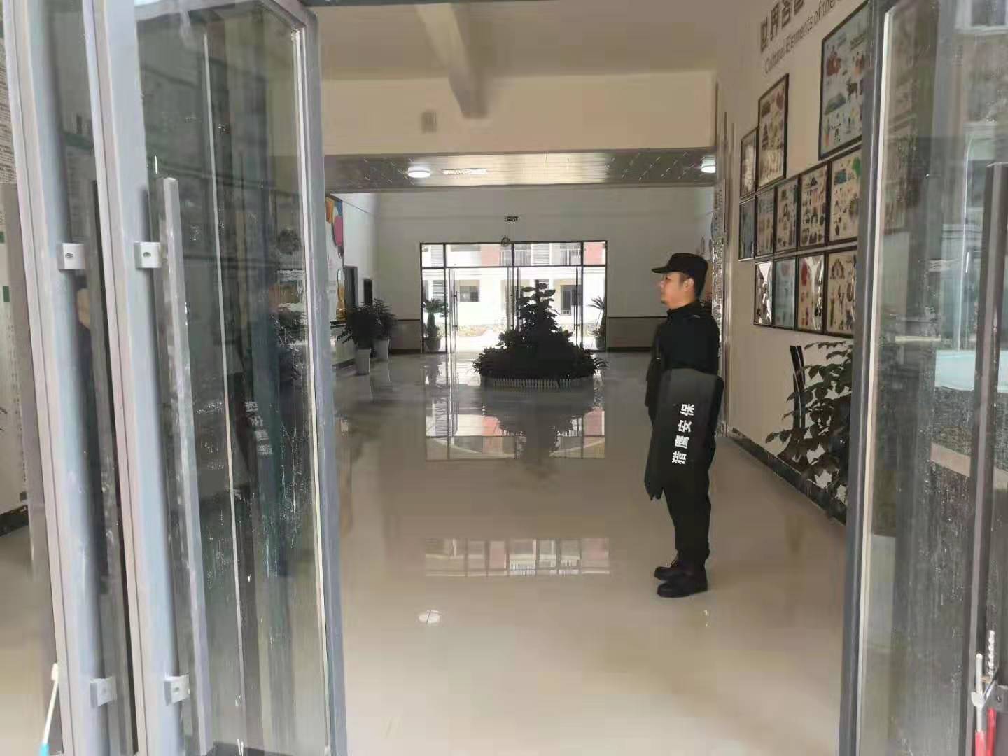 獵鷹和大家分享的是在學(xué)校工作的襄陽(yáng)保安服務(wù)人員的崗位工作職責(zé)