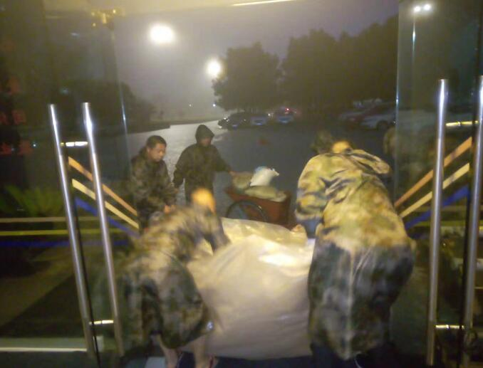 襄陽安保人員不應(yīng)該出現(xiàn)哪些行為？湖北獵鷹保安公司為你介紹！