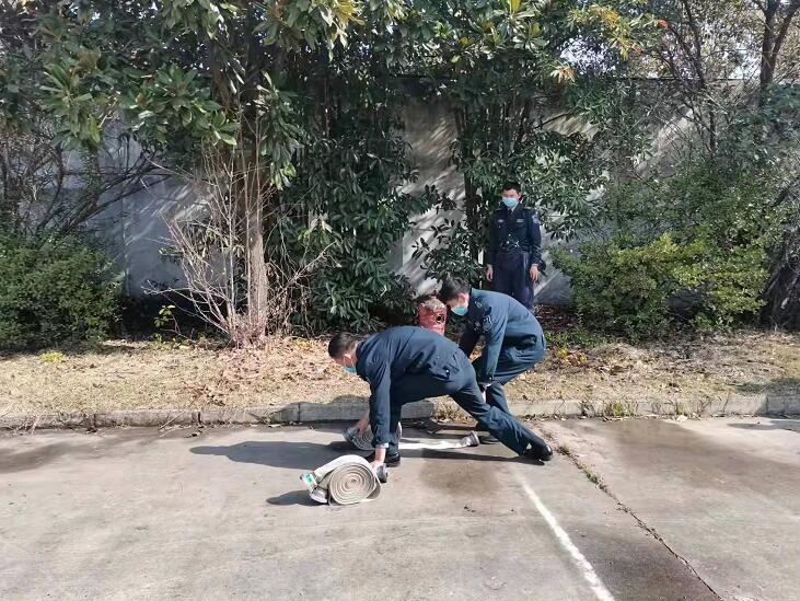 大型活動(dòng)的時(shí)候，保安人員一般會(huì)制定這樣的應(yīng)對(duì)措施的！