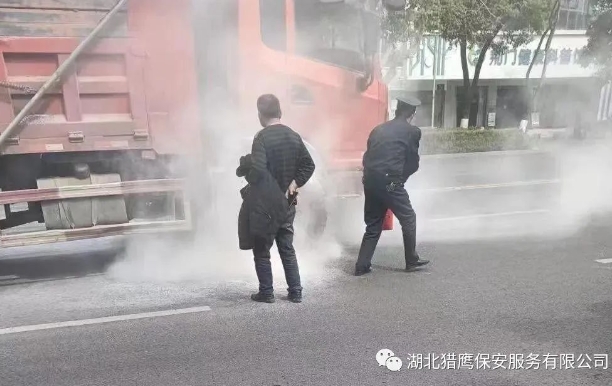 當(dāng)保安人員提供門衛(wèi)服務(wù)的時候，這2點要注意！